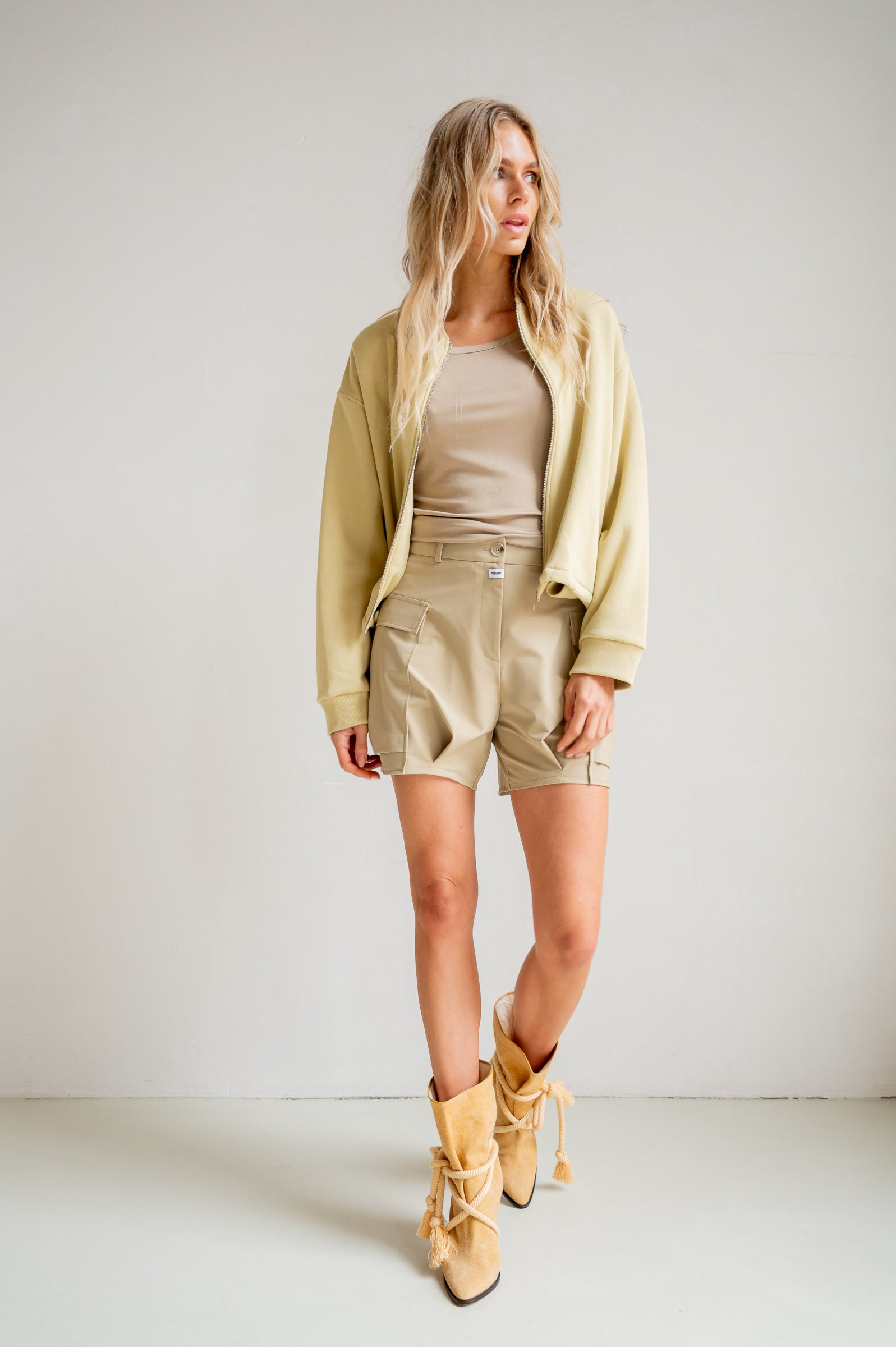 SHORTS (S26N1696) PEPPER