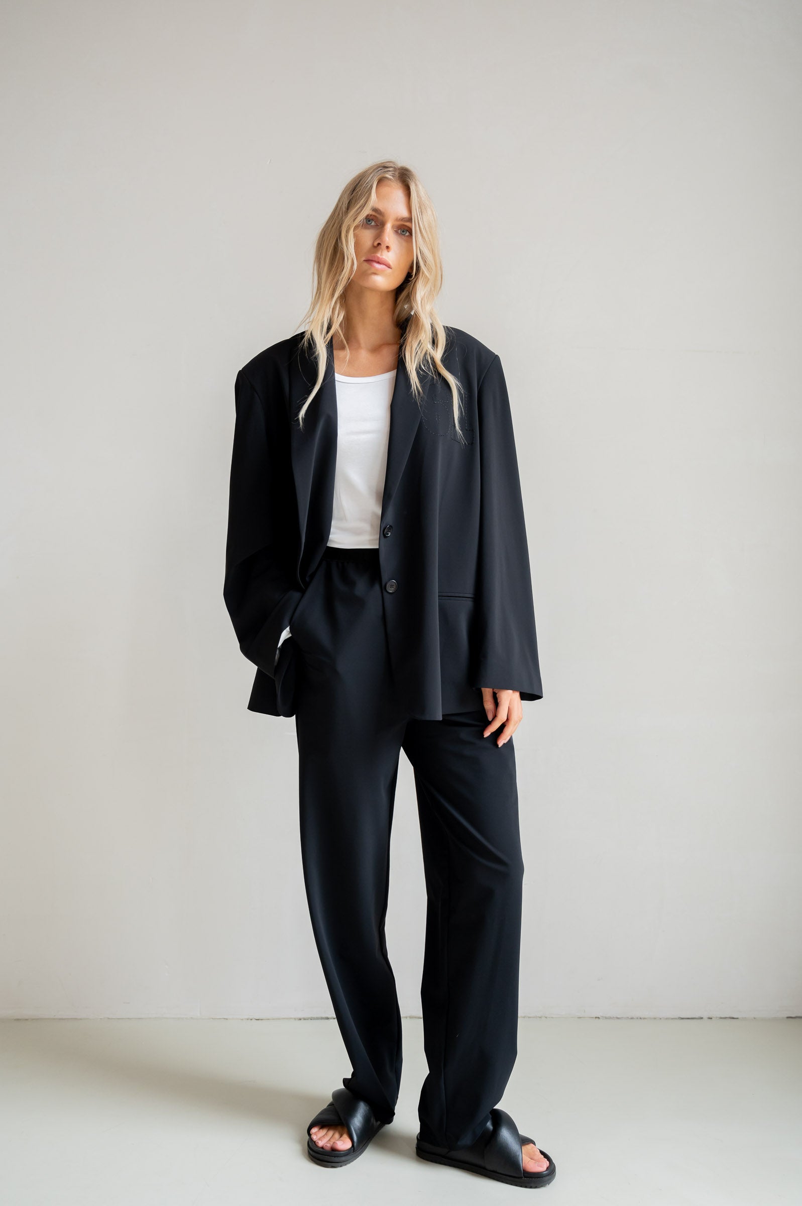 BLAZER (S26N1698) BLACK - BLACK