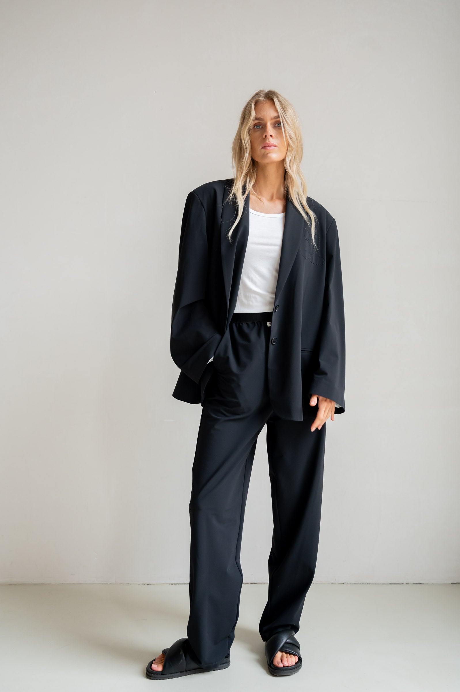 BLAZER (S26N1698) BLACK - BLACK