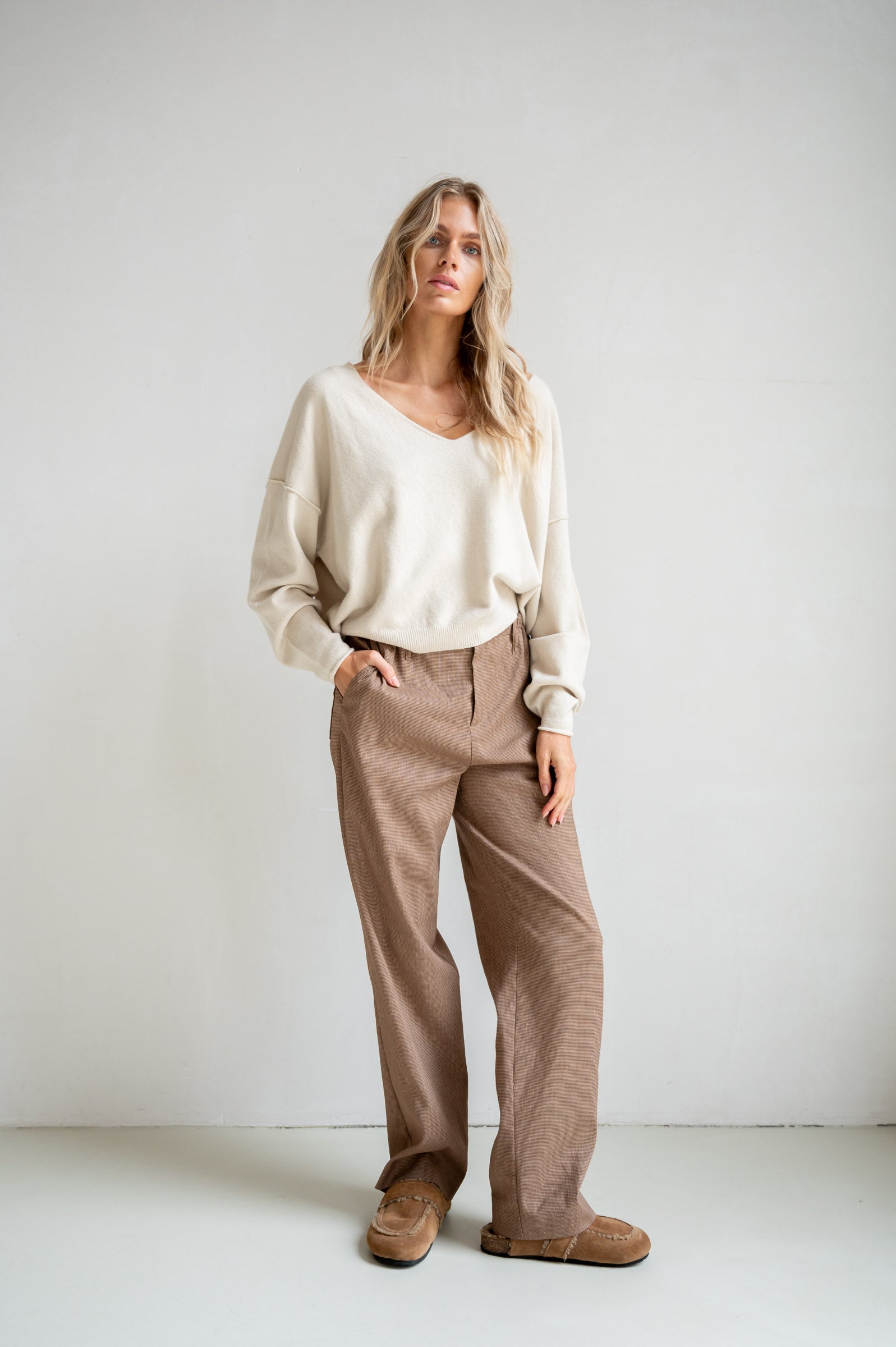 TROUSERS (S26N1701) BROWN CHECK