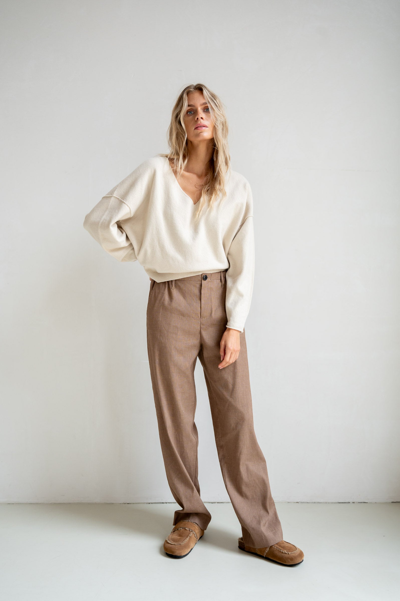 TROUSERS (S26N1701) BROWN CHECK