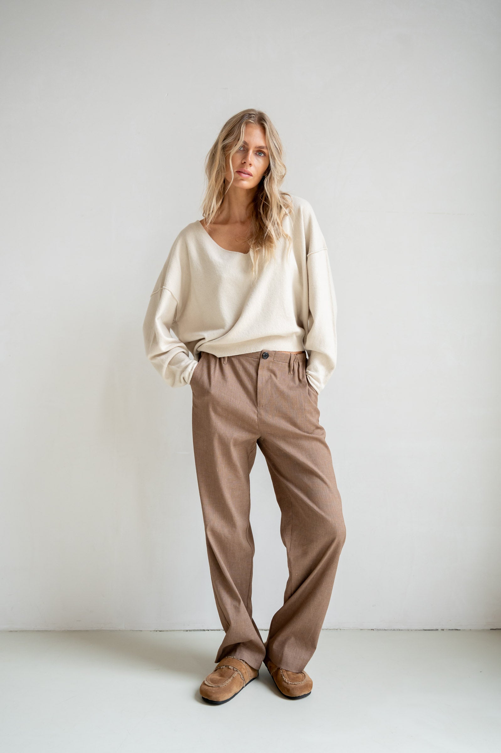 TROUSERS (S26N1701) BROWN CHECK