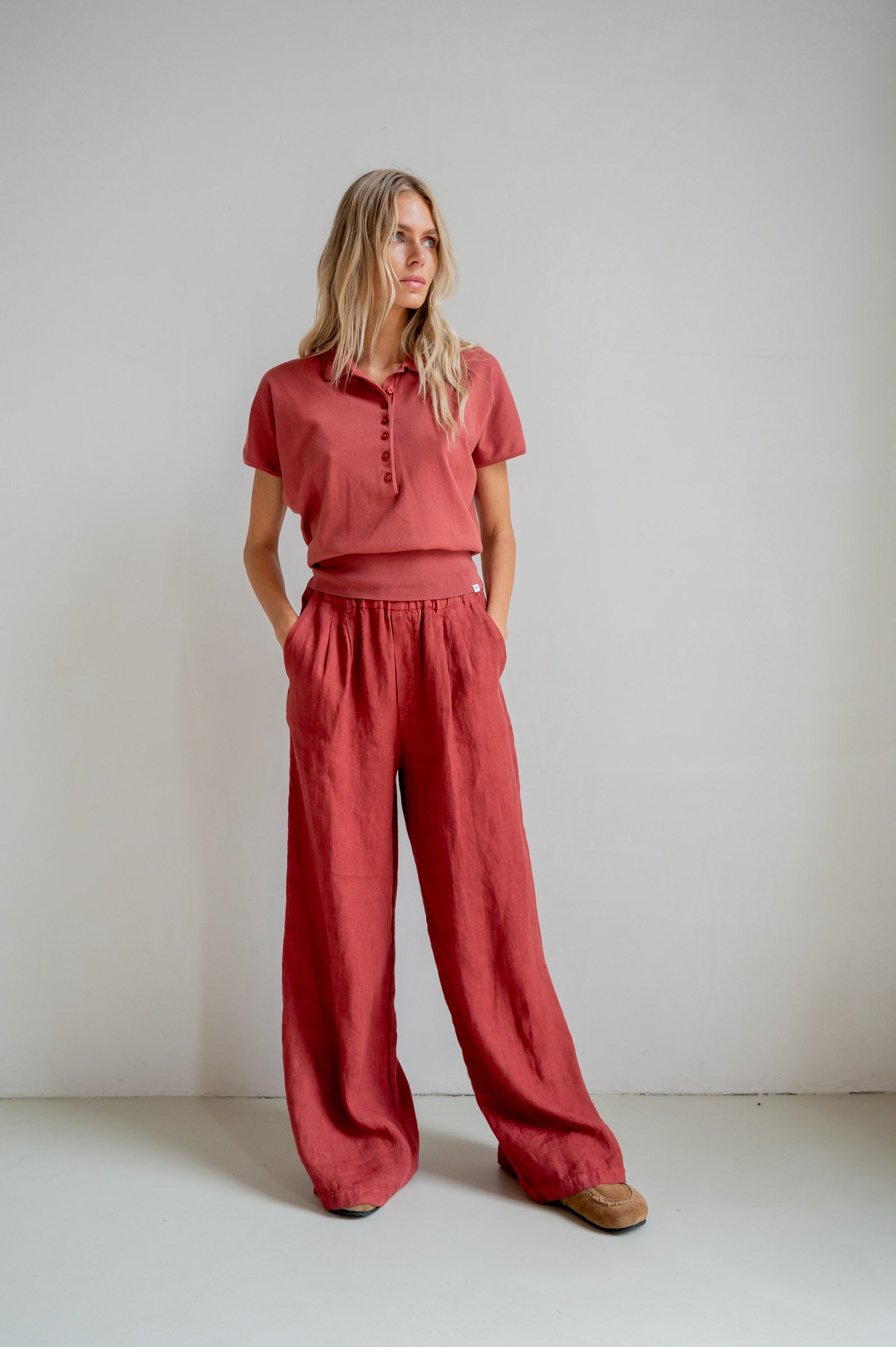 TROUSERS (S26Z844) BURGUNDY