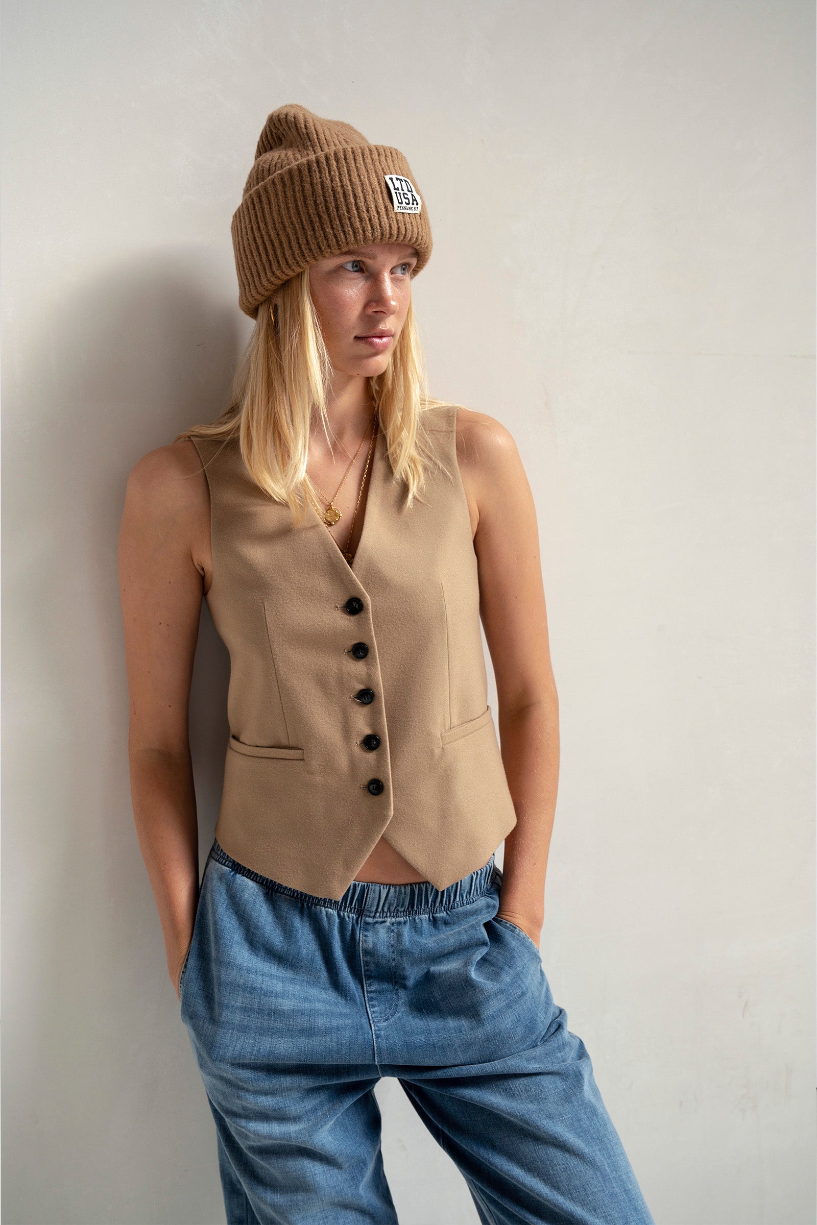 WAISTCOAT (W24N1553LTD) CAMEL