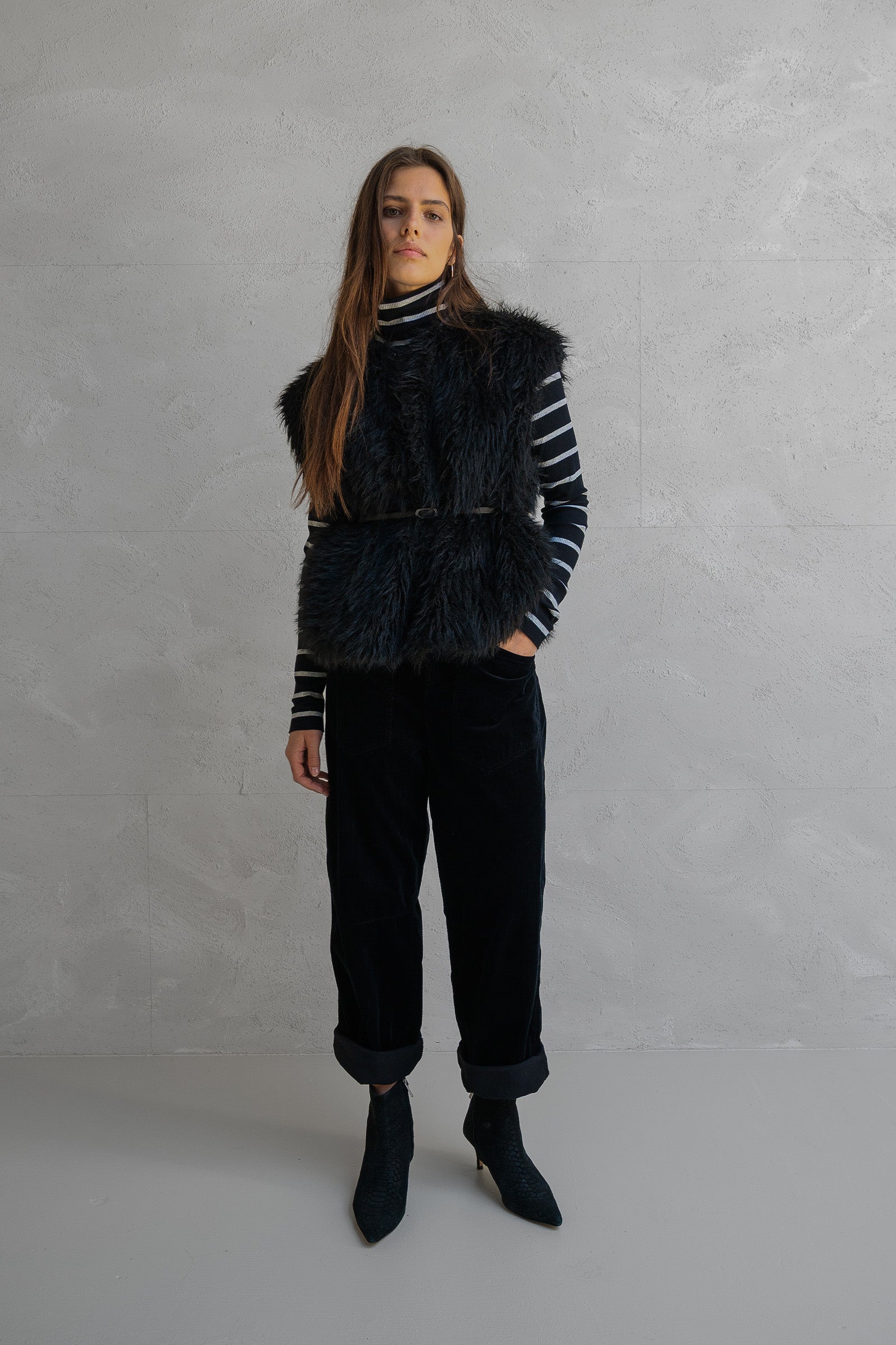 WAISTCOAT (W25C280) BLACK