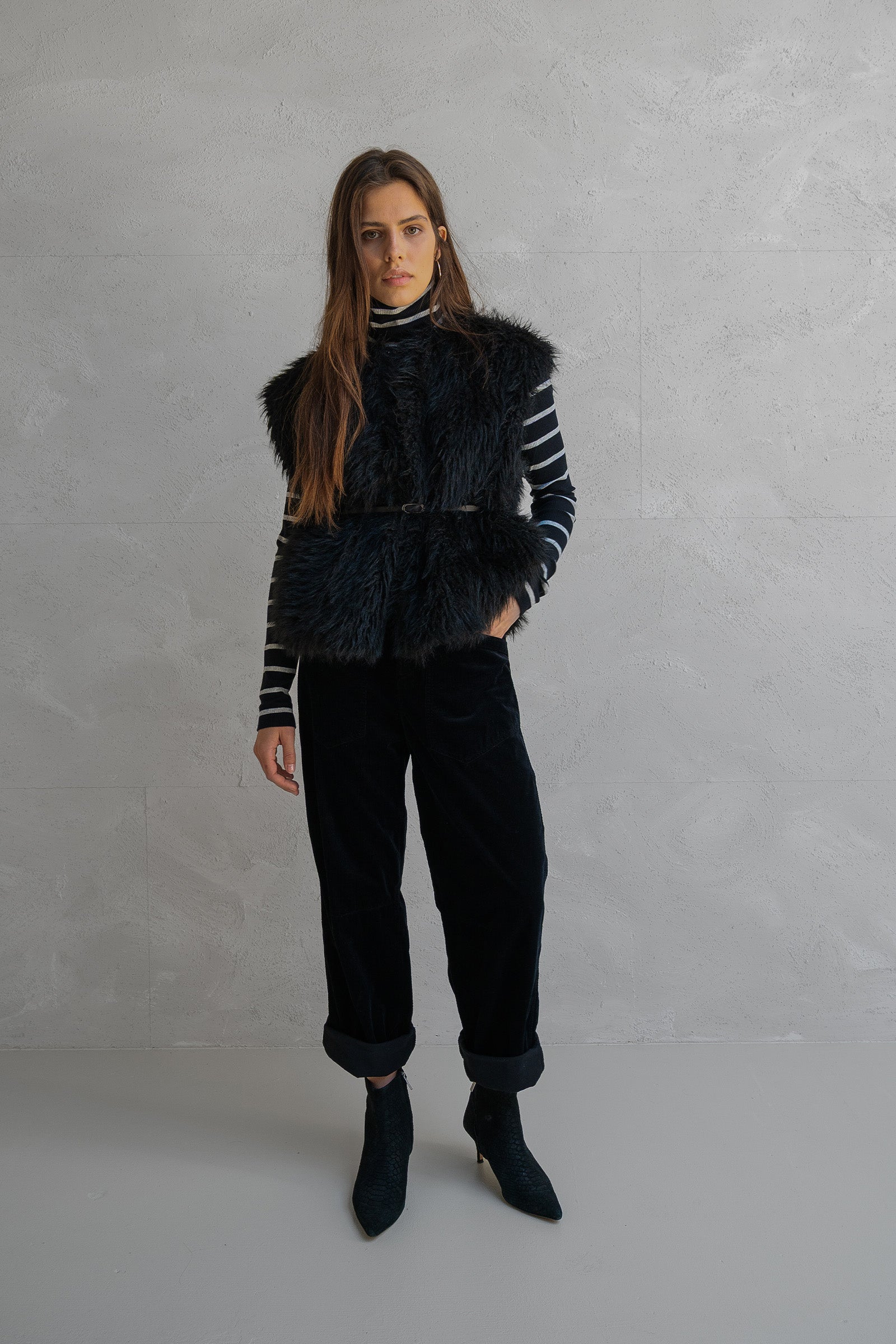 WAISTCOAT (W25C280) BLACK