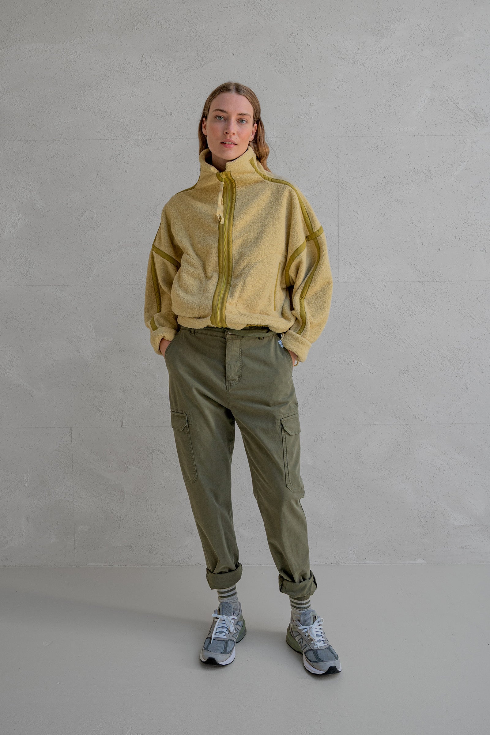 TROUSERS (W25Z790) KHAKI