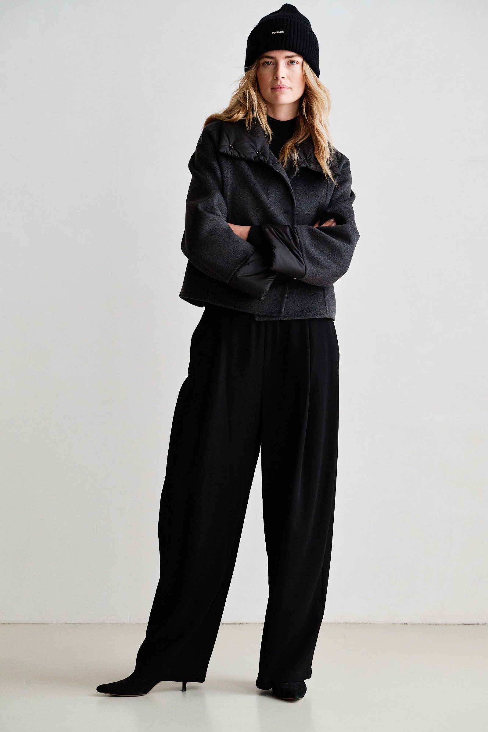 COAT (W26C393) BLACK