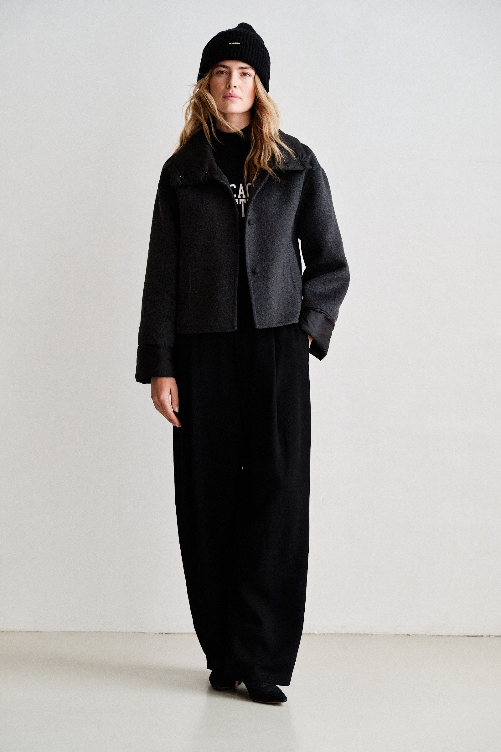 COAT (W26C393) BLACK