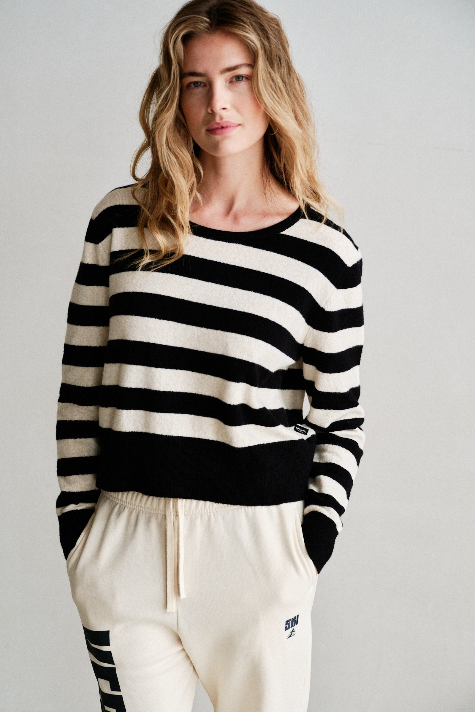 JUMPER  (W26C400) BLACK - BEIGE