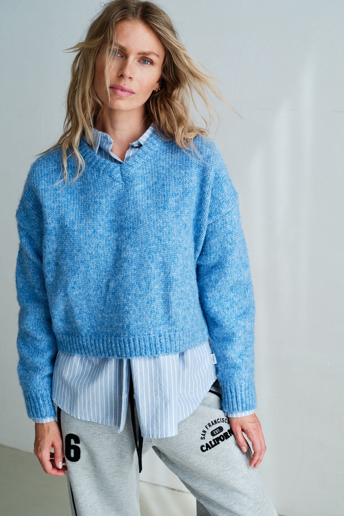 JUMPER (W26C431LTD) STRONG BLUE MELANGE