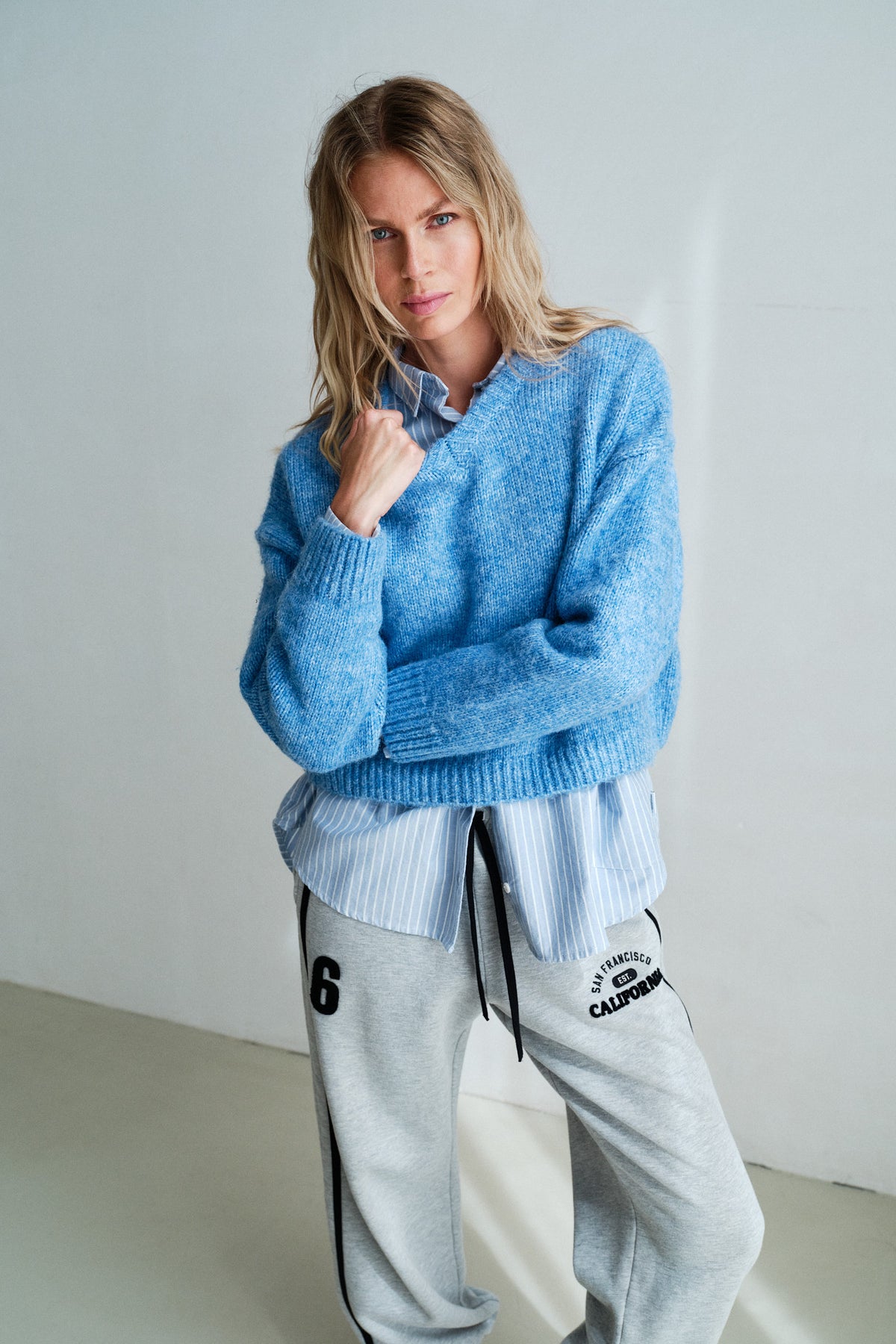 JUMPER (W26C431LTD) STRONG BLUE MELANGE