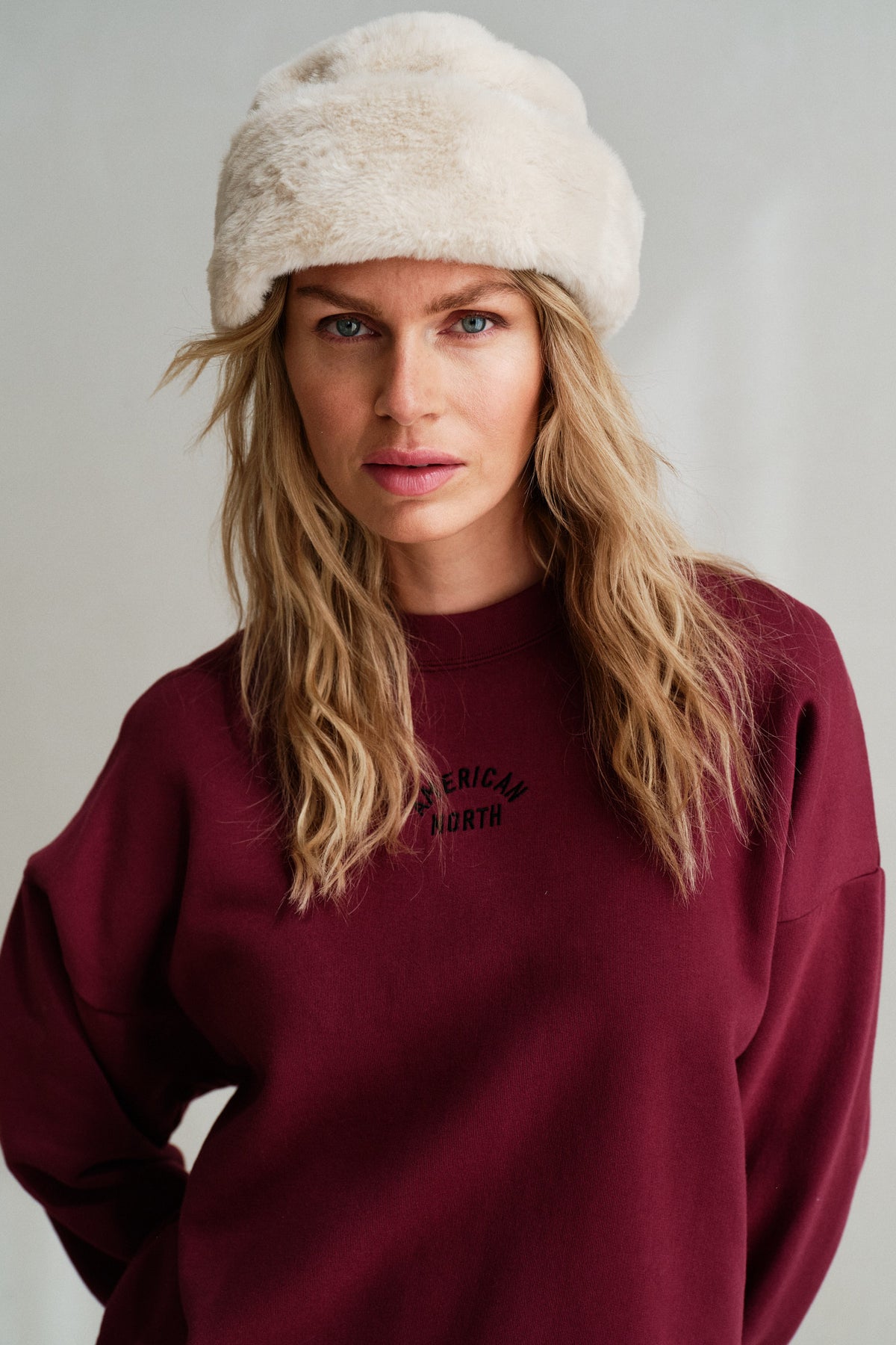 HAT (W26C452LTD-A) FOAM