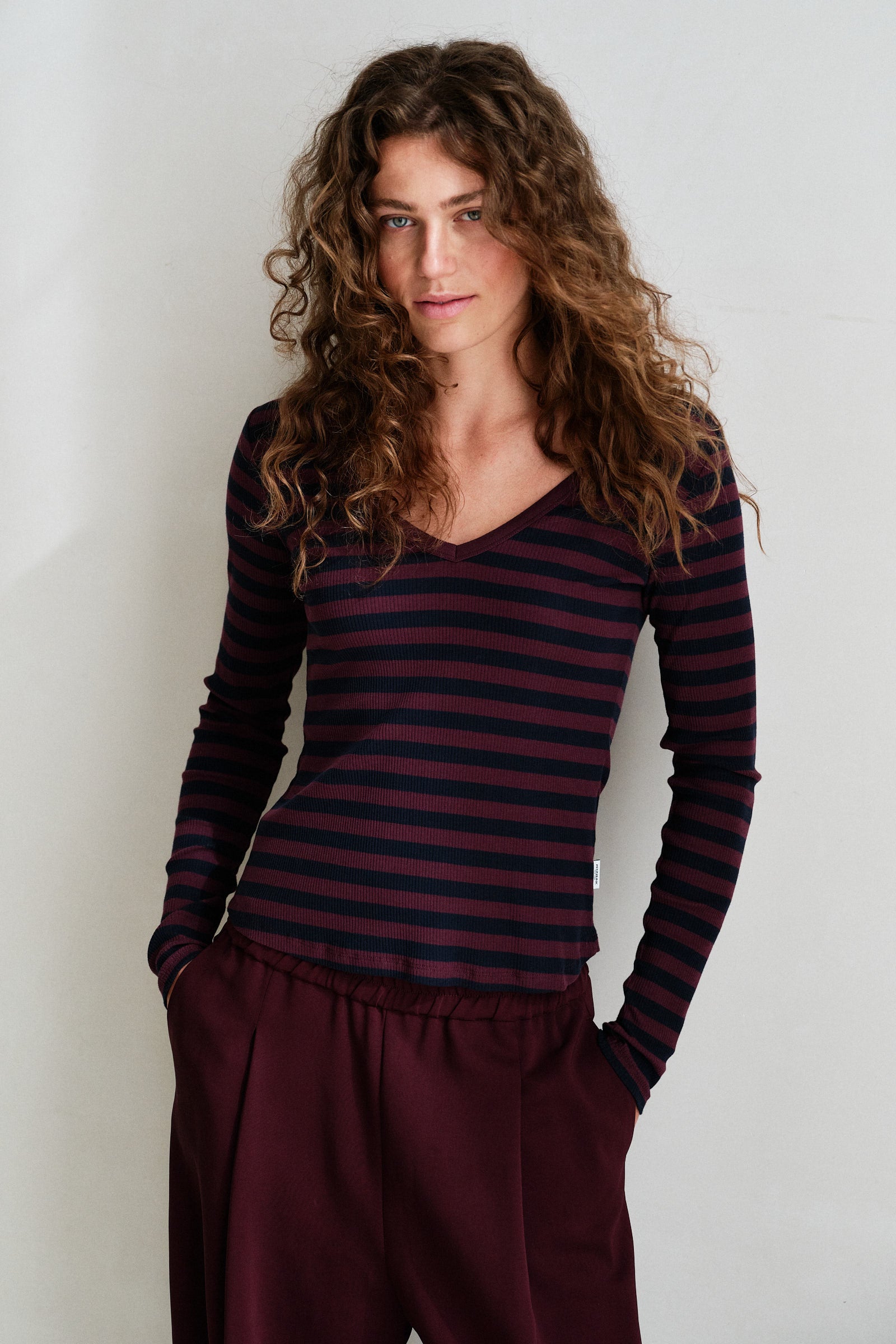 LONGSLEEVE  (W26F1923) AUBERGINE - NAVY