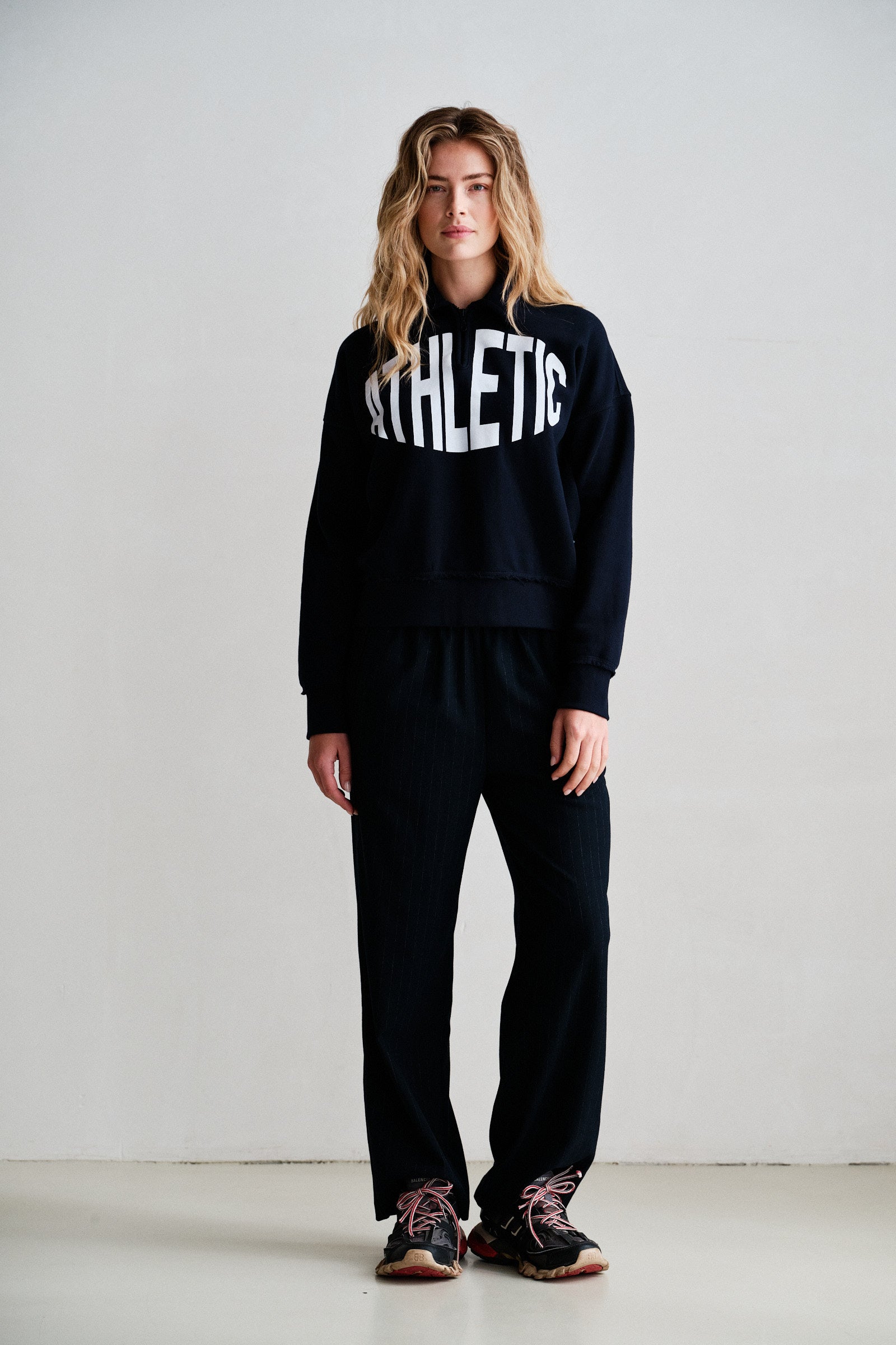 SWEATER  (W26F1931) NAVY - WHITE