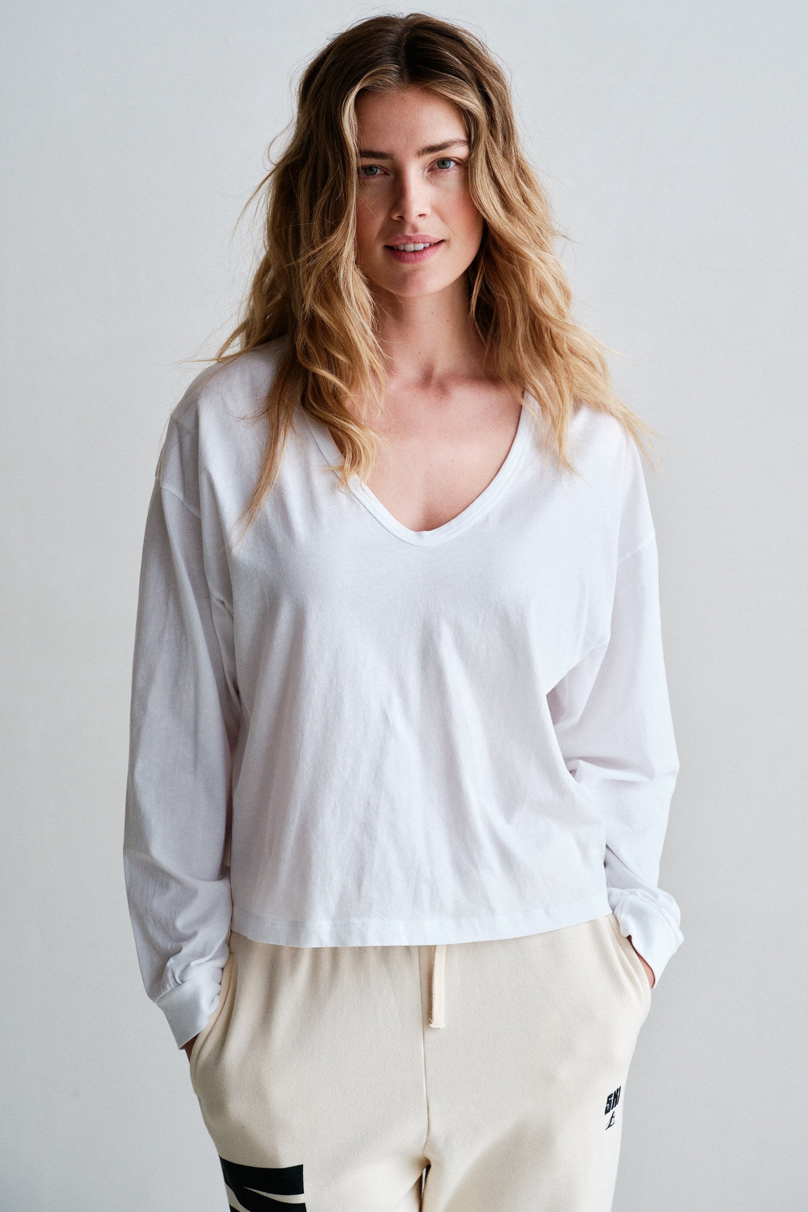 LONGSLEEVE  (W26F1935-A) WHITE