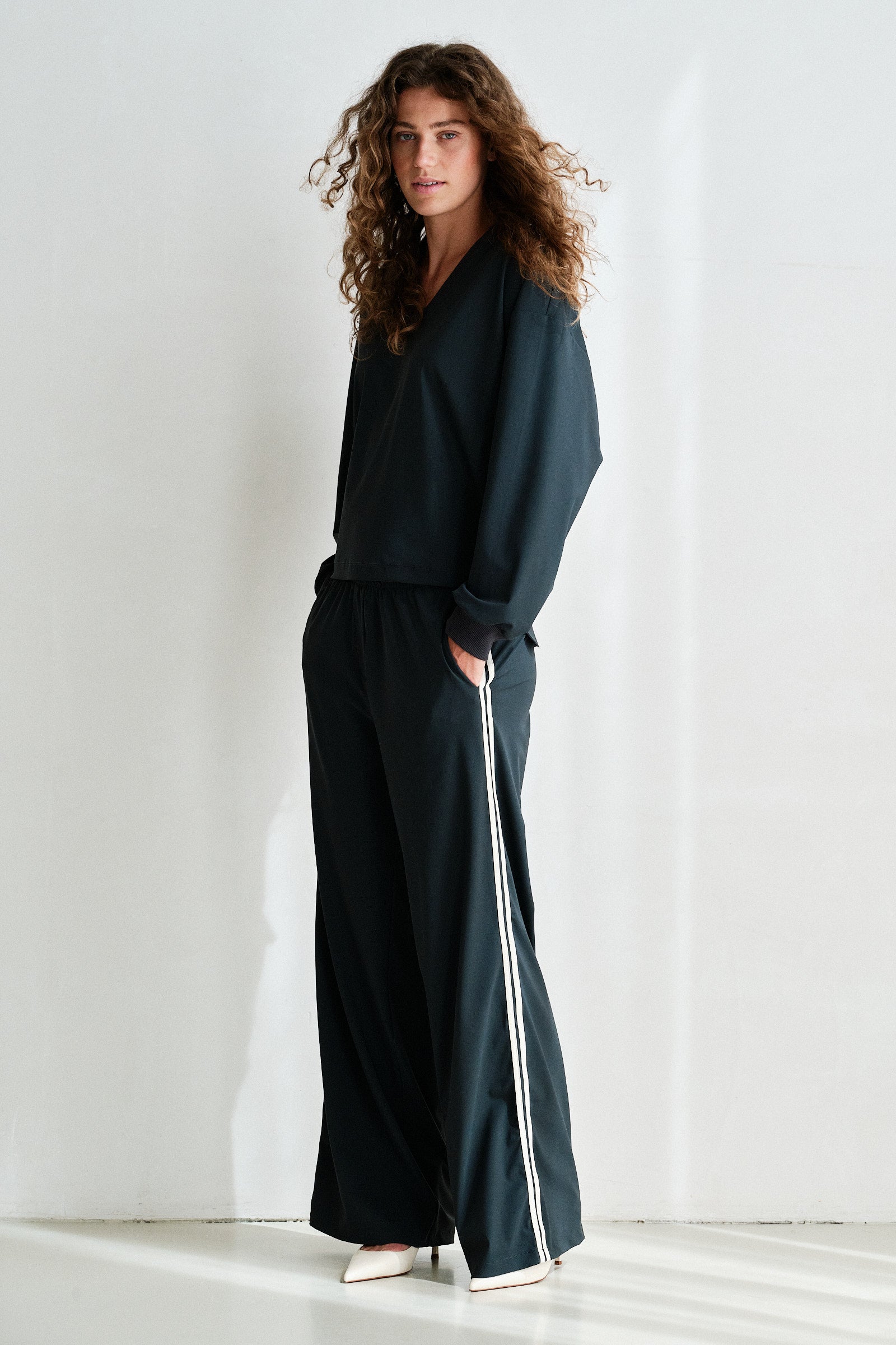 TROUSERS  (W26F1942) ANTRA - ECRU