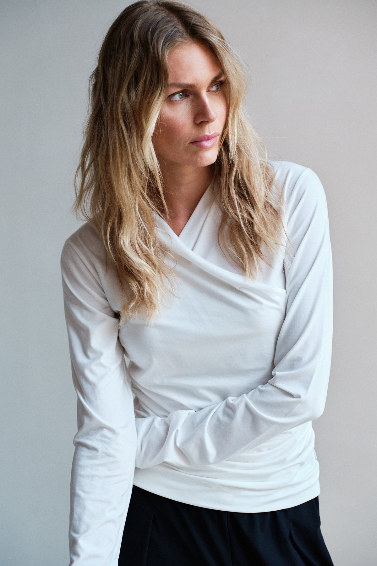 LONGSLEEVE (W26F1974LTD) ECRU