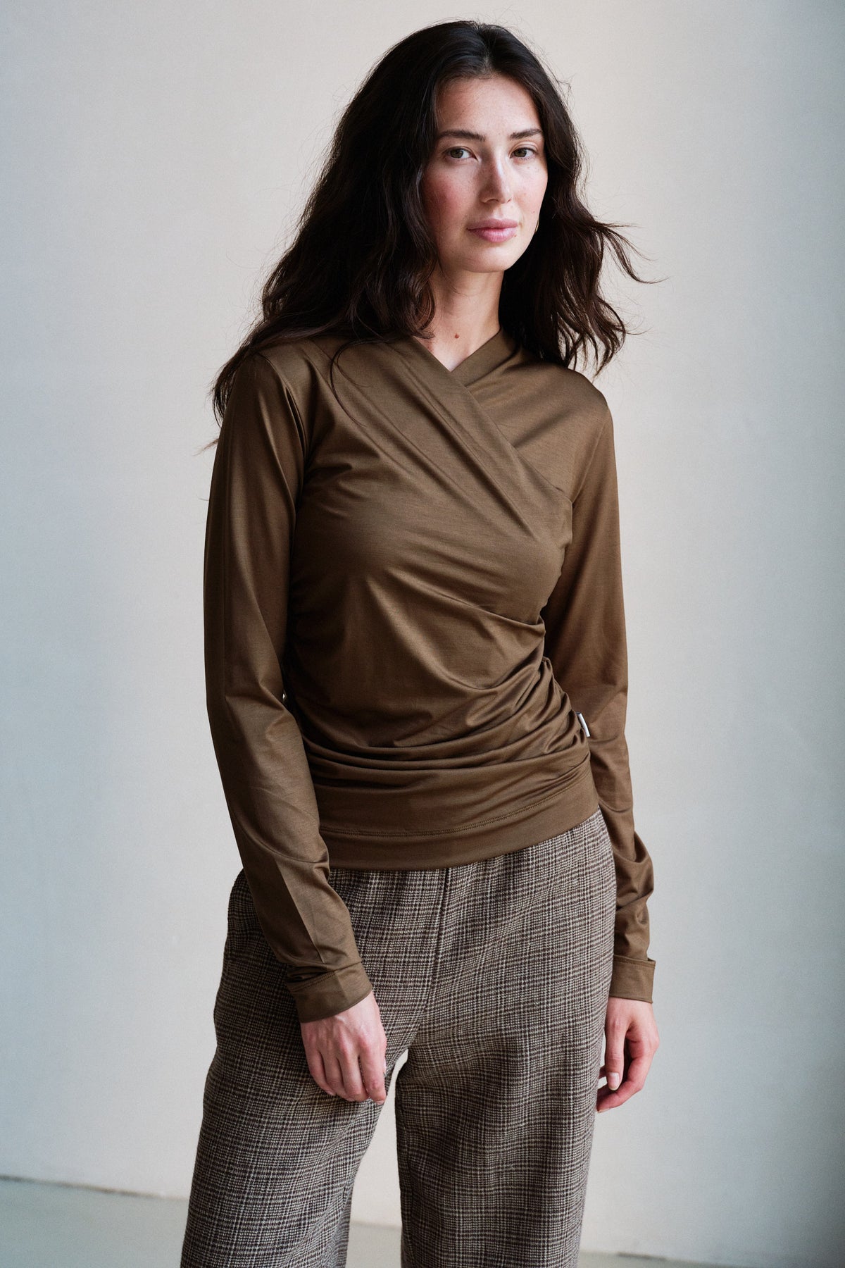 LONGSLEEVE (W26F1974LTD) KHAKI