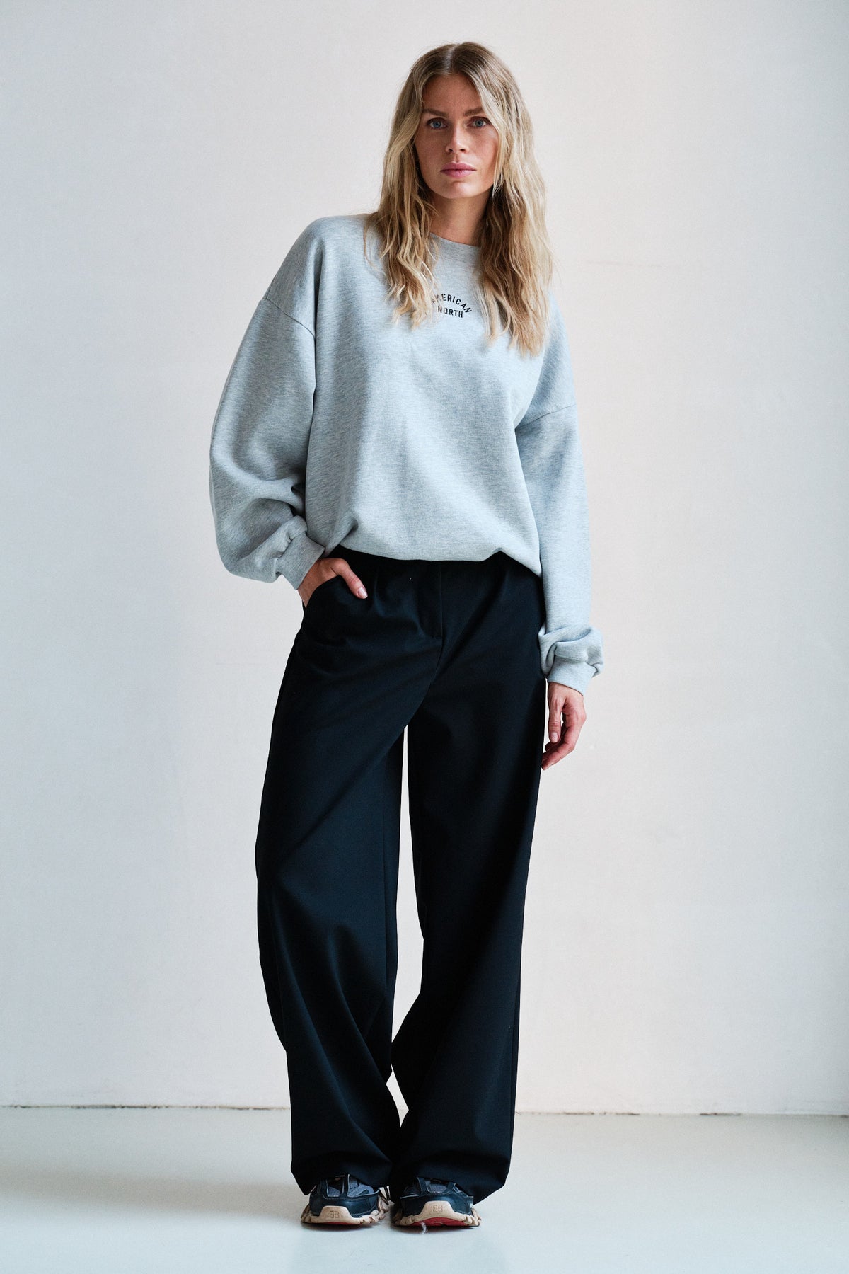 SWEATER PRINT (W26F1984LTD) GREY MELANGE - BLACK