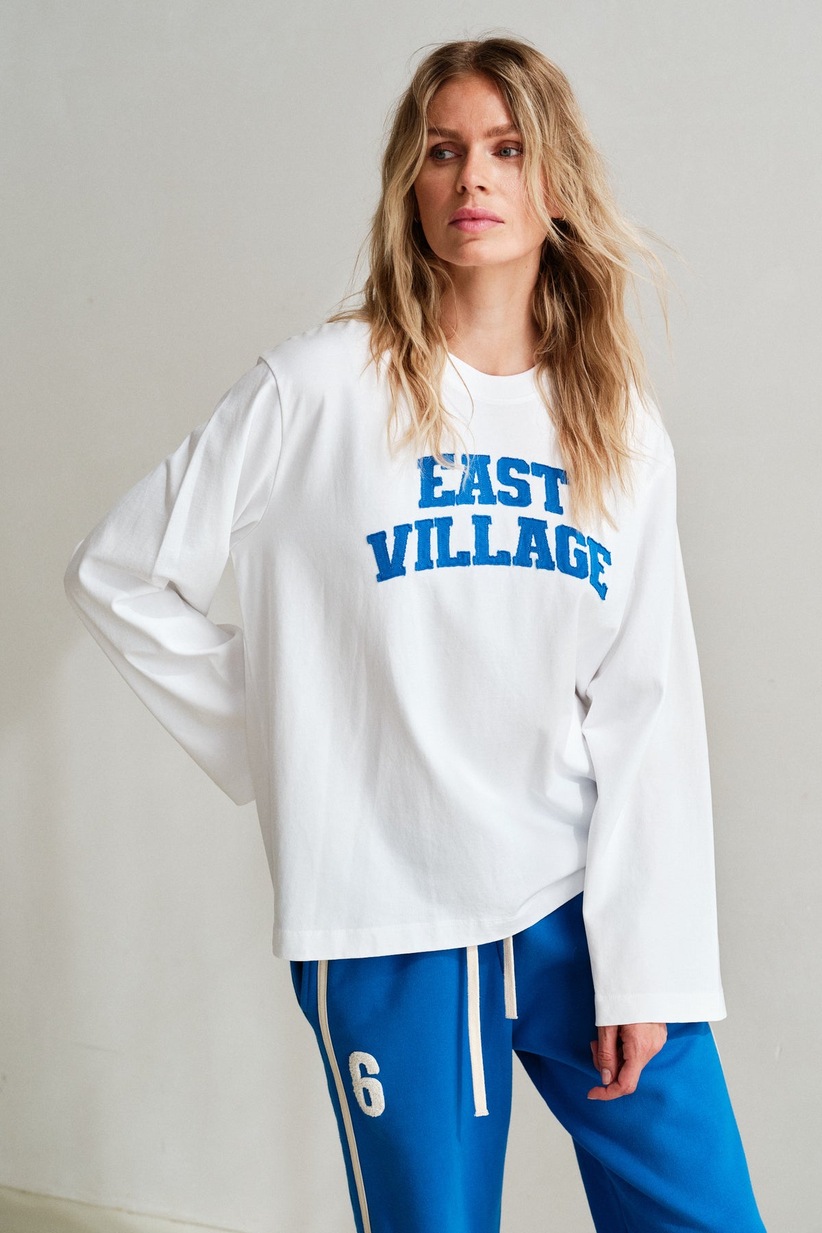 LONGSLEEVE PRINT (W26F1988LTD) WHITE - STRONG BLUE