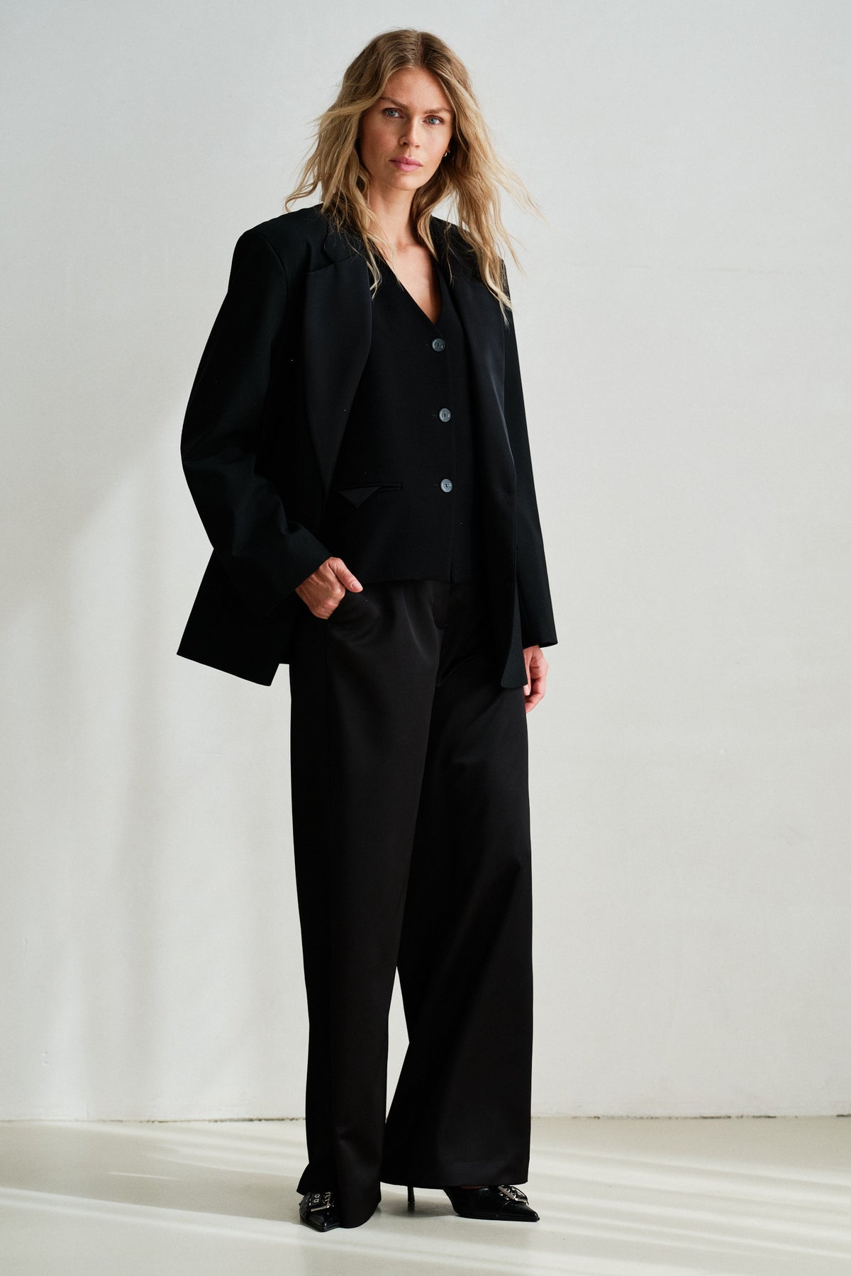 TROUSERS (W26N1799LTD) BLACK