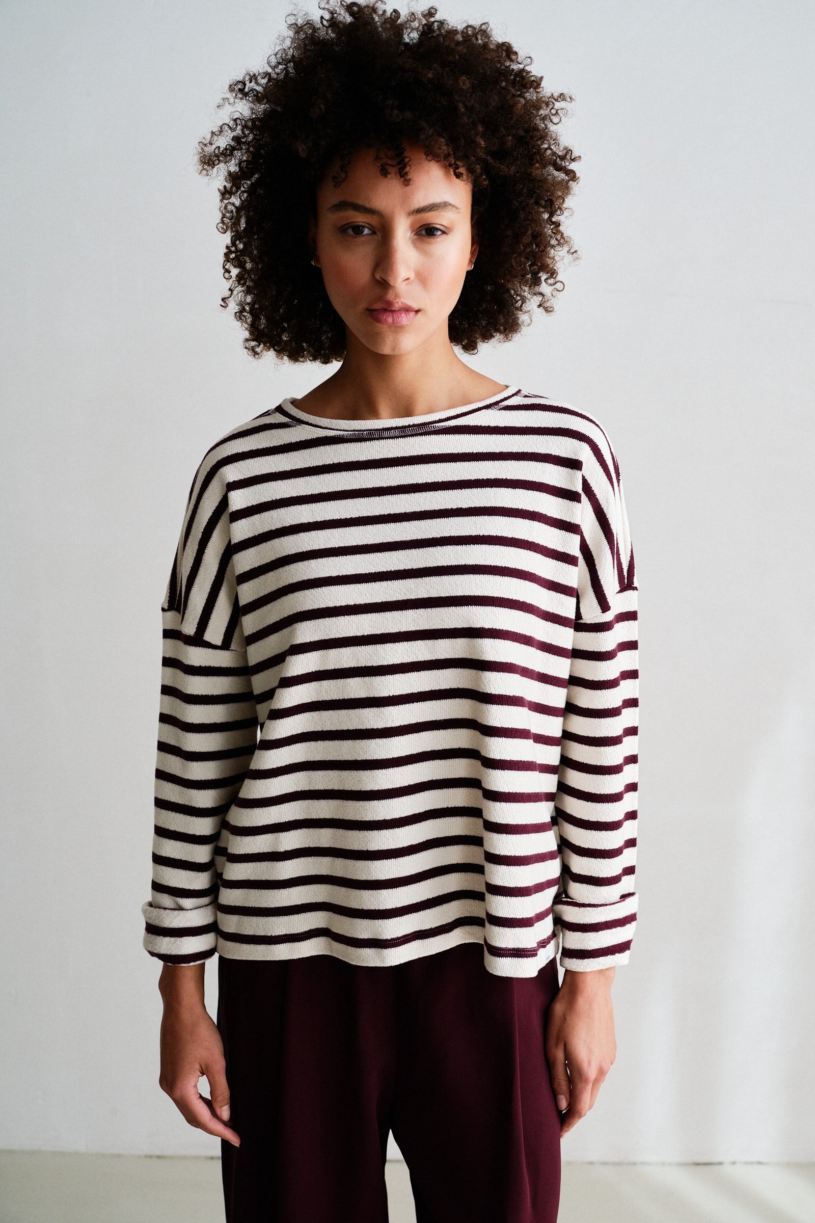 SWEATER  (W26T1313) ECRU - AUBERGINE