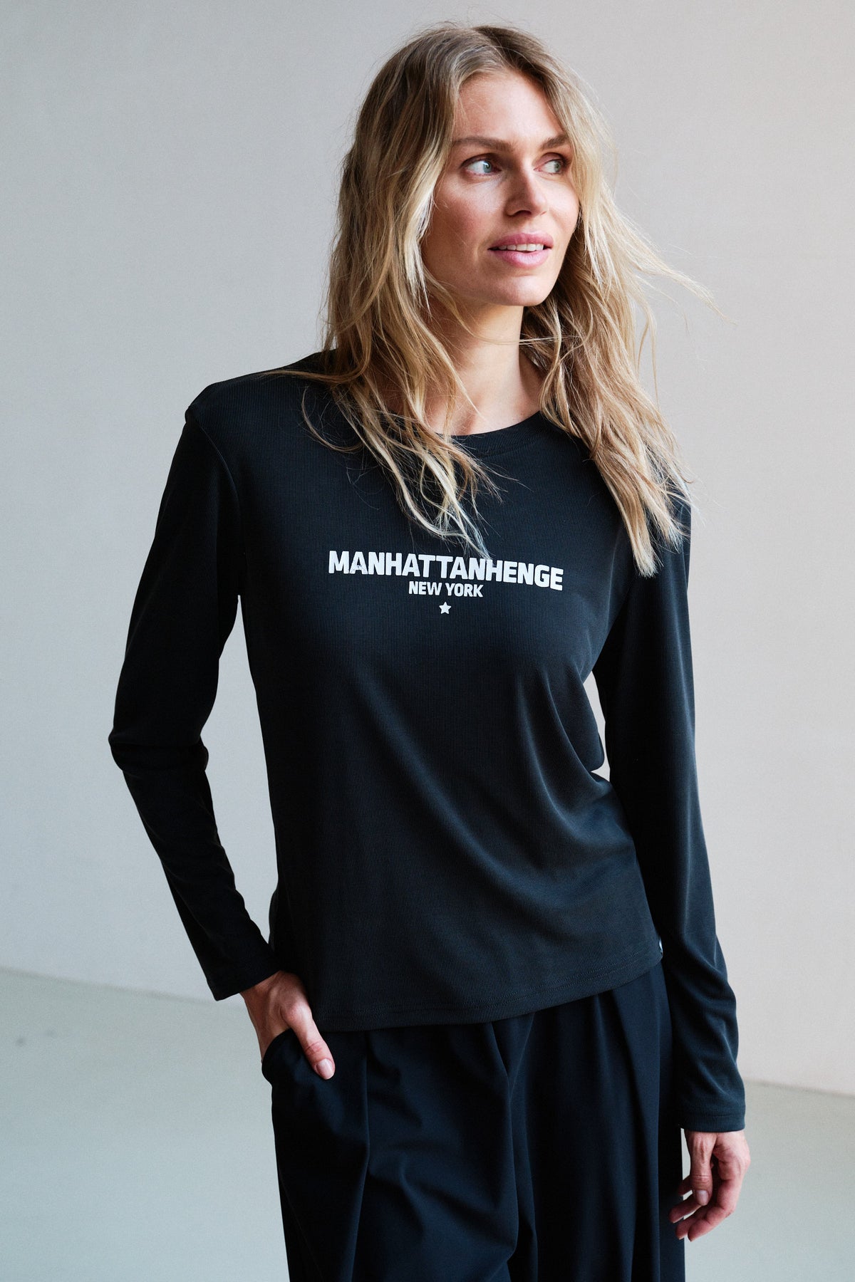 LONGSLEEVE PRINT (W26T1331LTD) BLACK - WHITE