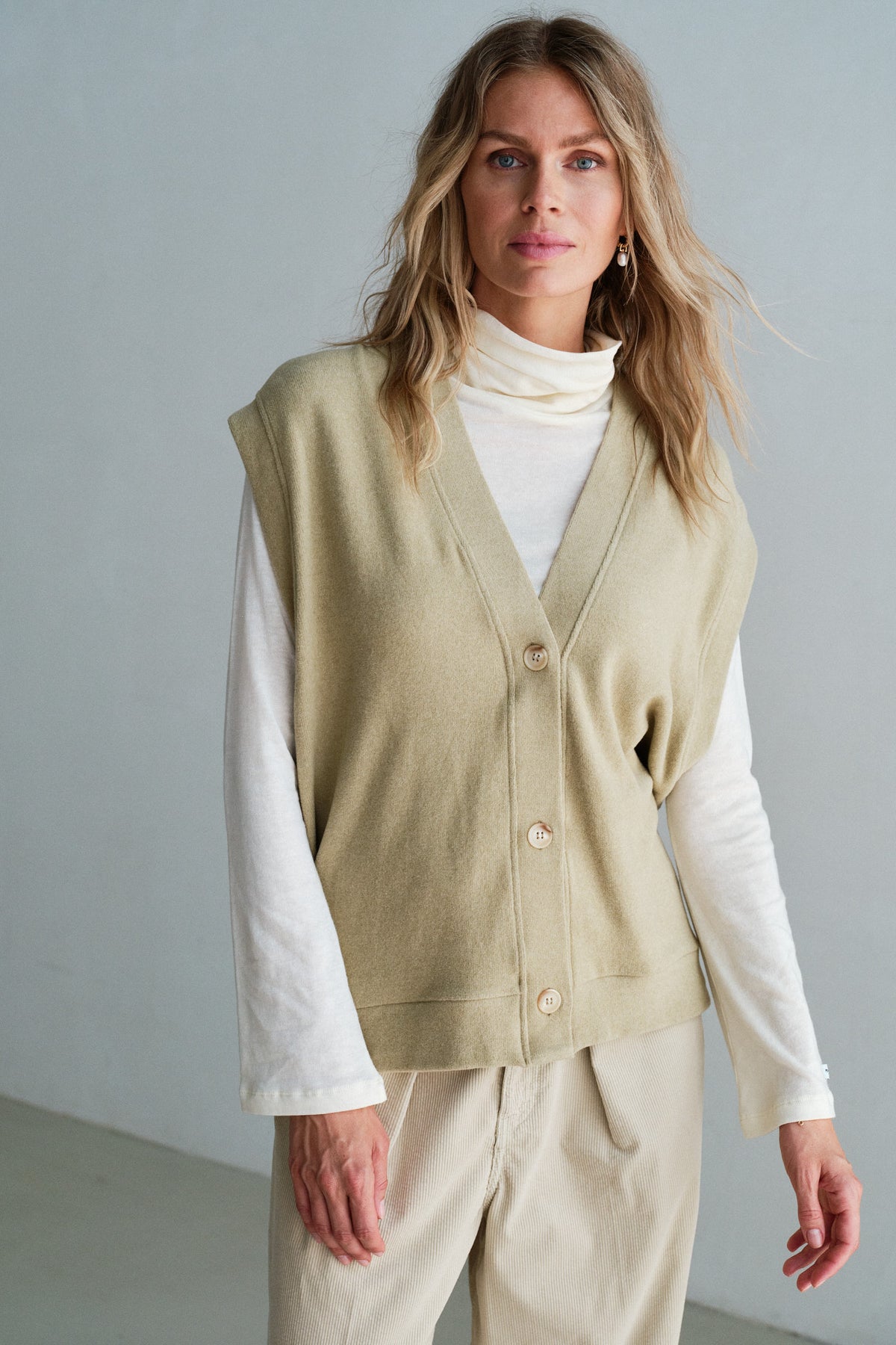 WAISTCOAT (W26T1342LTD) ARMY