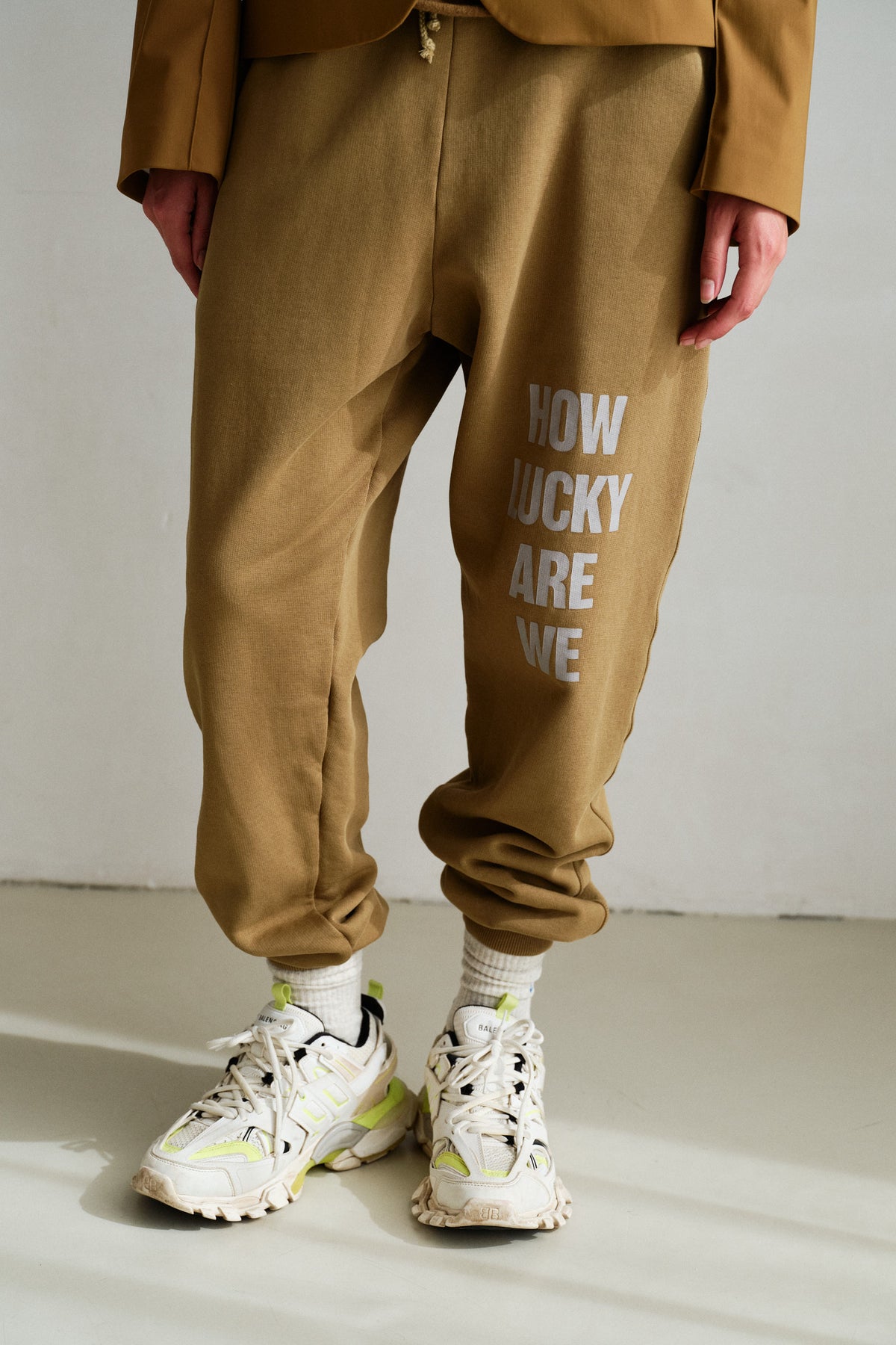 TROUSERS PRINT (W26T1346LTD) BUTTERNUT - ASH