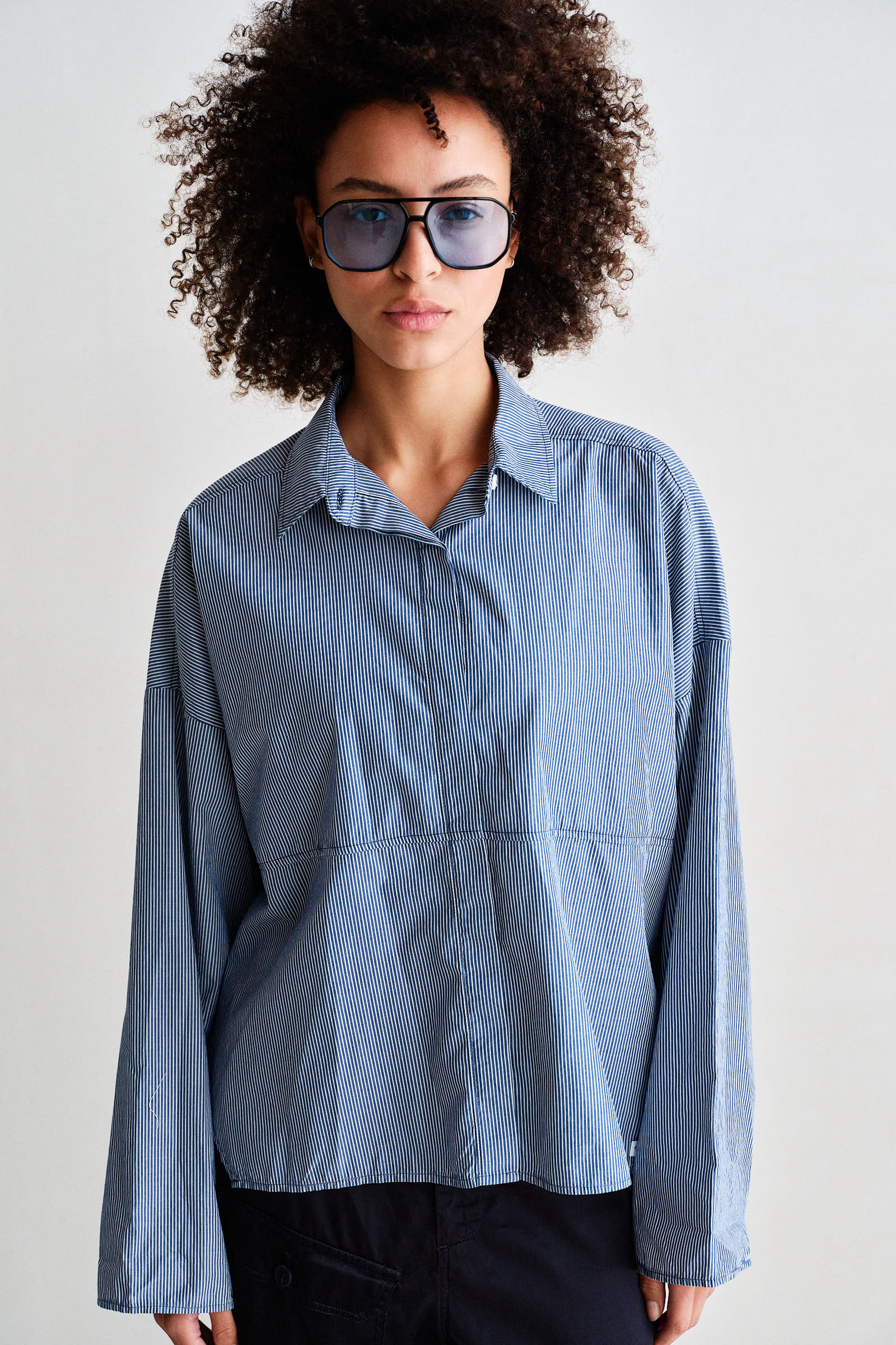 BLOUSE (W26Z908) BLUE STRIPE