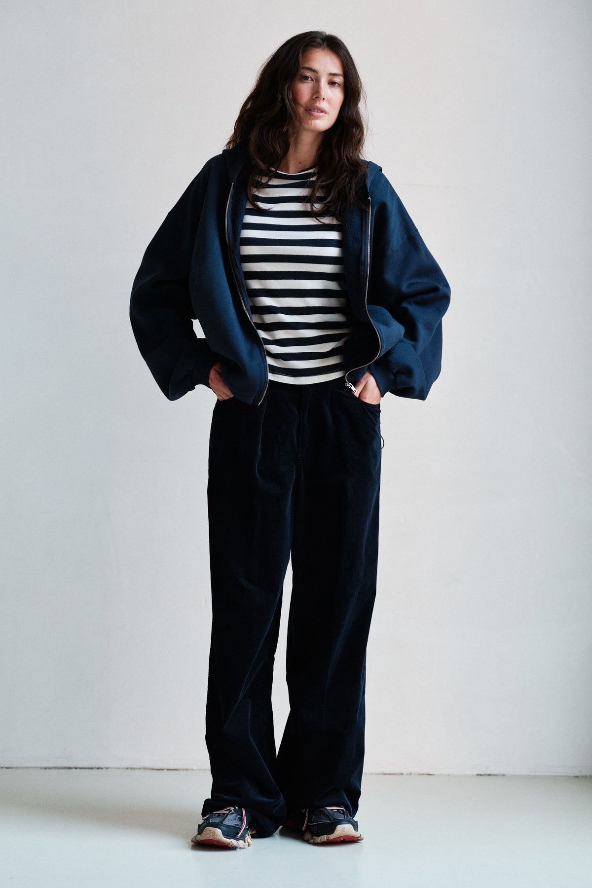 TROUSERS (W26Z921LTD) NAVY
